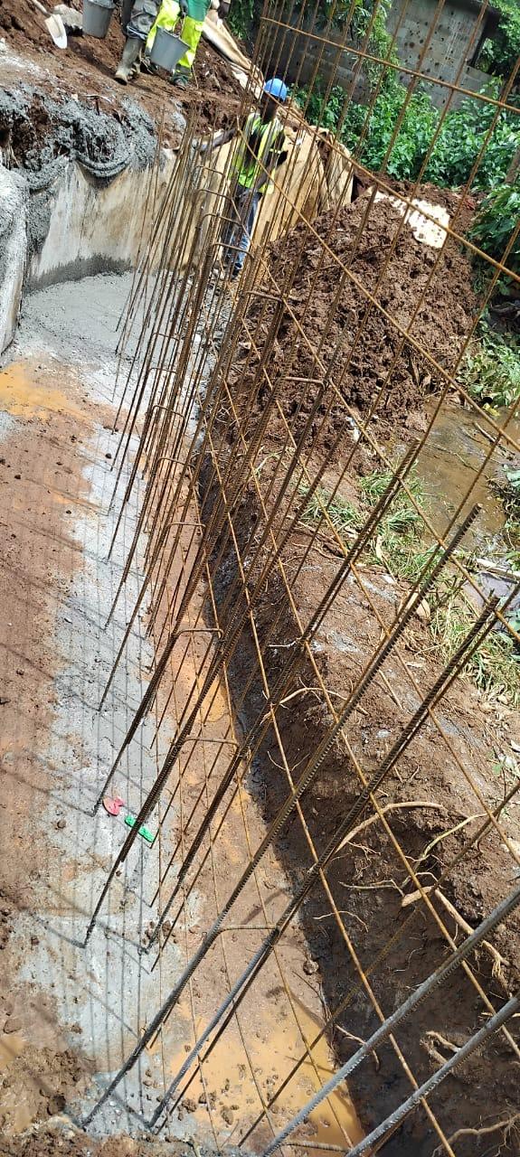 Tranchées et engin de chantier